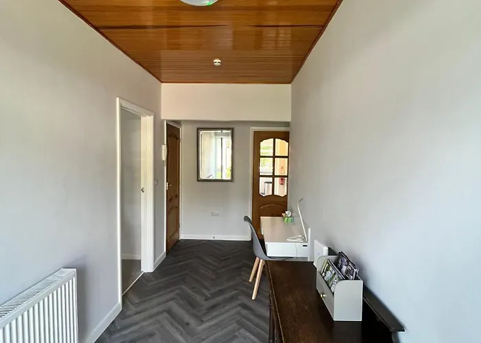 Ascension Bungalow Beautiful Spacious 4 Bedrooms & Free Parking
