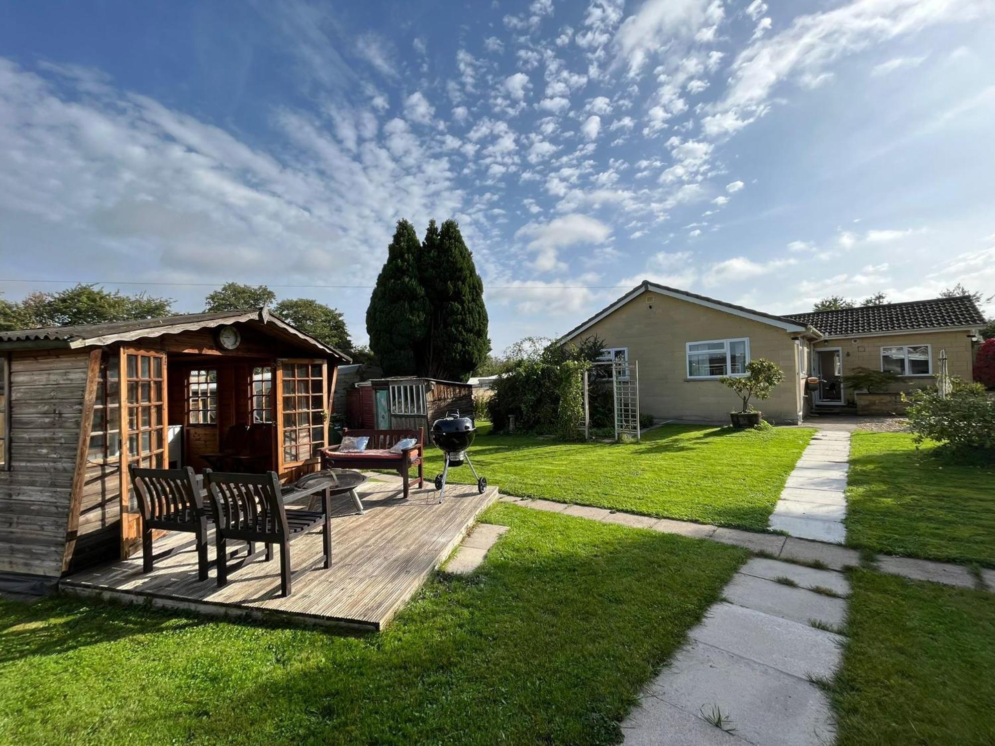 Holiday home Ascension Beautiful Spacious 4 Bedrooms & Free Parking *